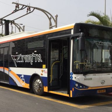 Chariot e-bus in Tel Aviv DAN