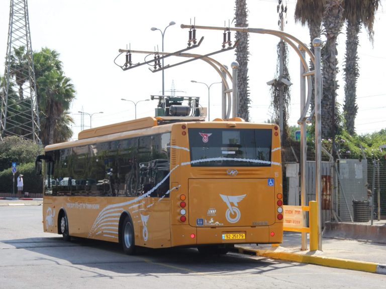 Chariot Ultracapacitor e-bus in Tel Aviv