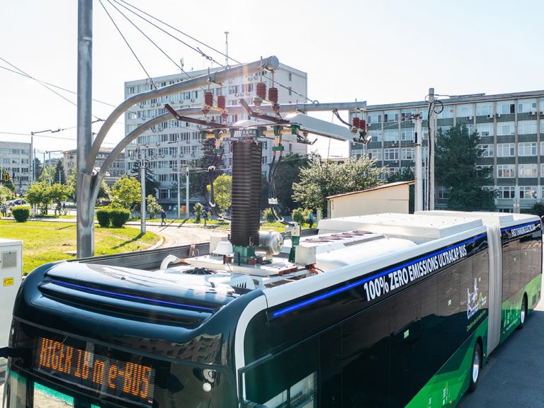 Chariot Motors e-bus charging