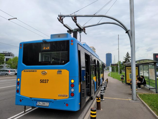 Chariging-of-UC-e-bus-in-Sofia Ultracapacitor e-bus in Sofia